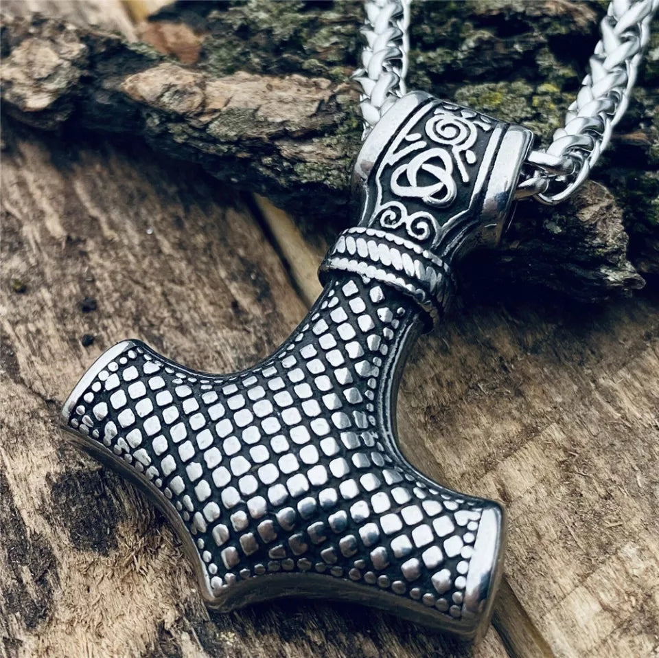 MJÖLNIR